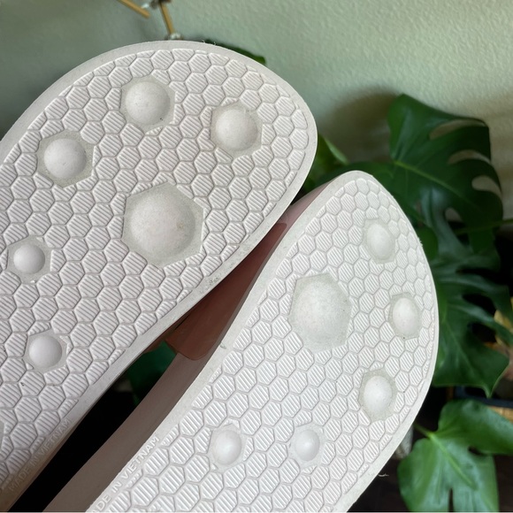 Pink Puma Slides Fenty Glitter Pink Iridescent Logo slide on Sandals size 9 8.5 - Picture 4 of 6